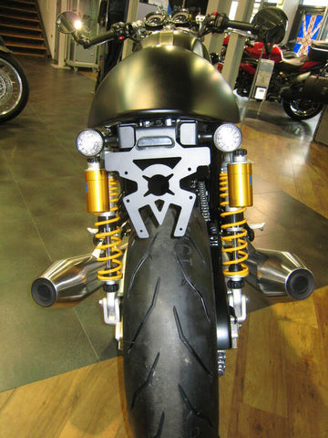 Triumph Thruxton 1200 [ACCESS DESIGN] - arco da roda porta-matrícula preto Triumph Thruxton 1200