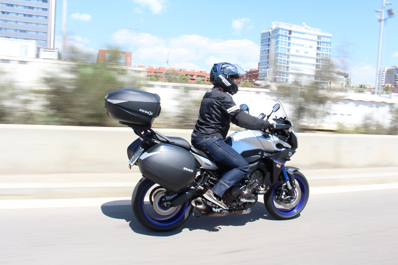 Yamaha X-Max 300 Tech Max + [SHAD] - SH58X Top Case - Capa de carbono incl.