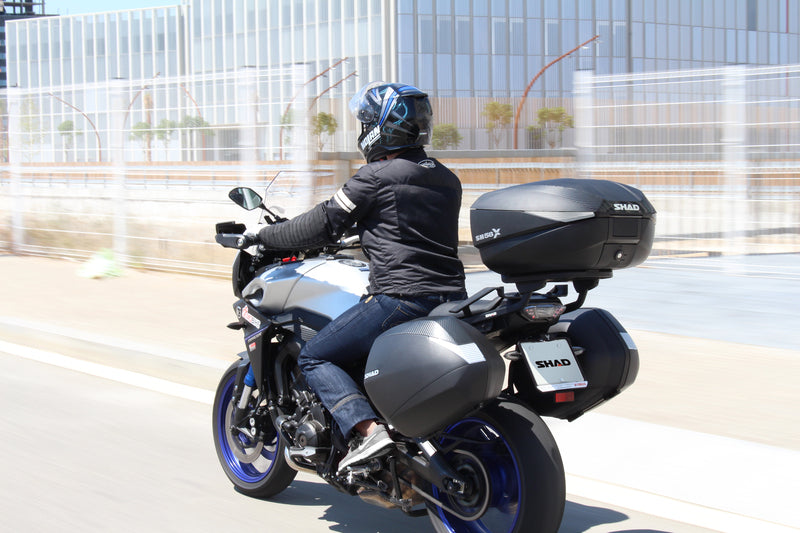 Yamaha T-Max 560 Tech Max [SHAD] - Top Case SH58X - Capa de carbono incl.