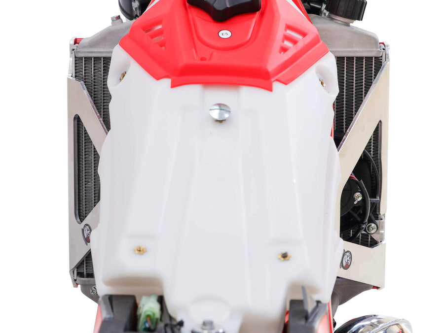 Beta Xtrainer 300 2 T [2023-2026] - Kühlerschutz - Fast-Cleaning Design - Rot