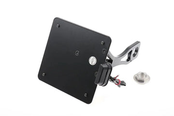 Harley-Davidson Street Bob [CULT WERK] – iluminação de placas