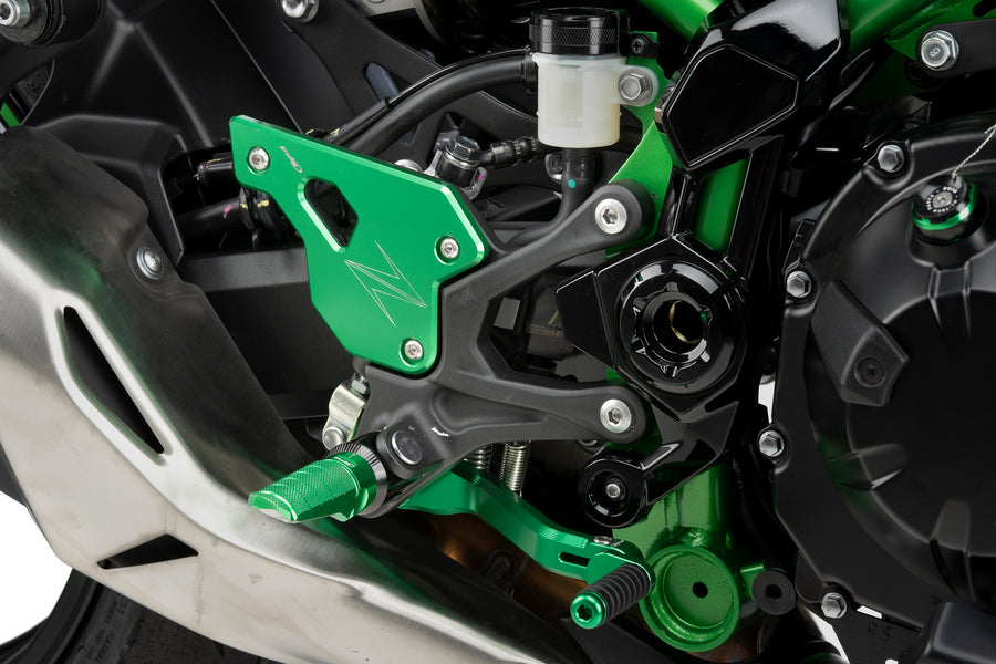 KAWASAKI Z 900 SE [2025] – Placas de calcanhar – Preto