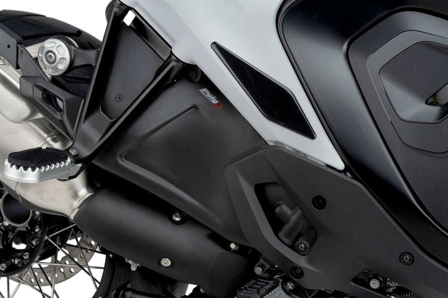 BMW R 1300 GS TROPHY [2025] – carenagem lateral inferior – visual carbono
