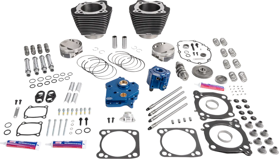 Harley-Davidson FXBB 1923 Softail Street Bob Solo 117 [2026] - 129" Power Package Motorleistungs-Kit – Oberfläche: Schwarz, Hervorgehobene Lamellen – Merkmal: Verchromte Stößelstangenrohre – Bild 1