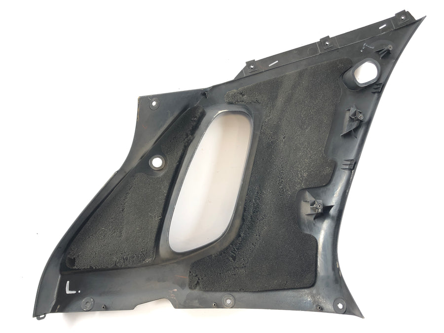 Yamaha Yzf R6 RJ03 [2000] - revestimento lateral no canto superior esquerdo