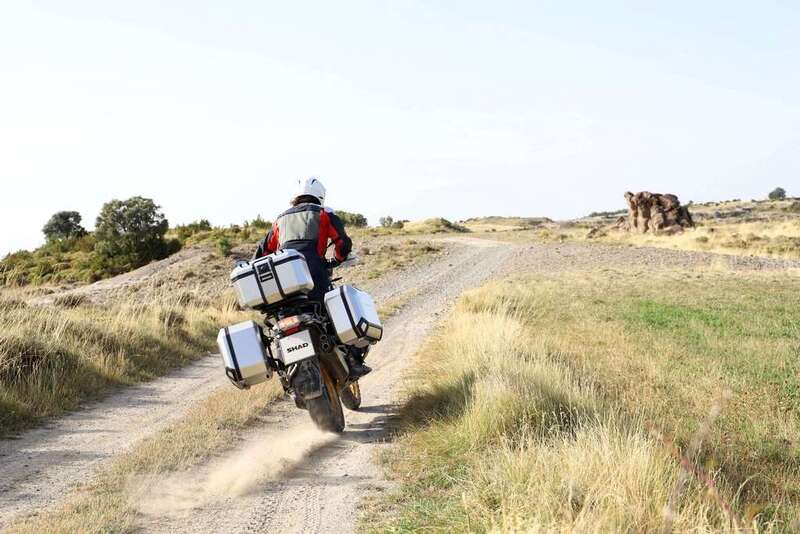 Yamaha Tracer 9 Y-Amt [SHAD] - Terra Full Pack 142 L – Topcase 48 L + mala lateral