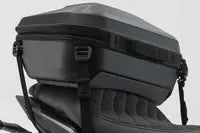 Moto Guzzi V9 [SW-MOTECH] – Variante de cinta tensora de top case Urban ABS com inserção de piso