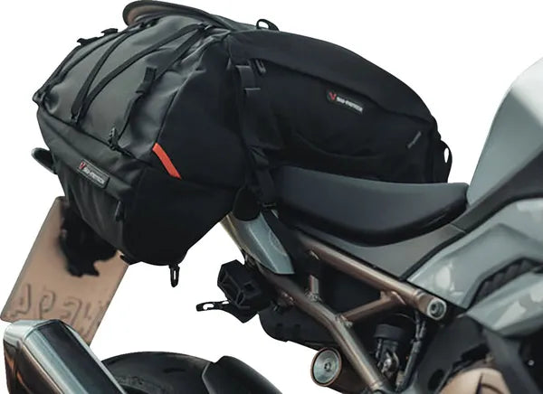Moto Guzzi V 7 III Stone [SW-MOTECH] – Bolsa traseira PRO Cargobag