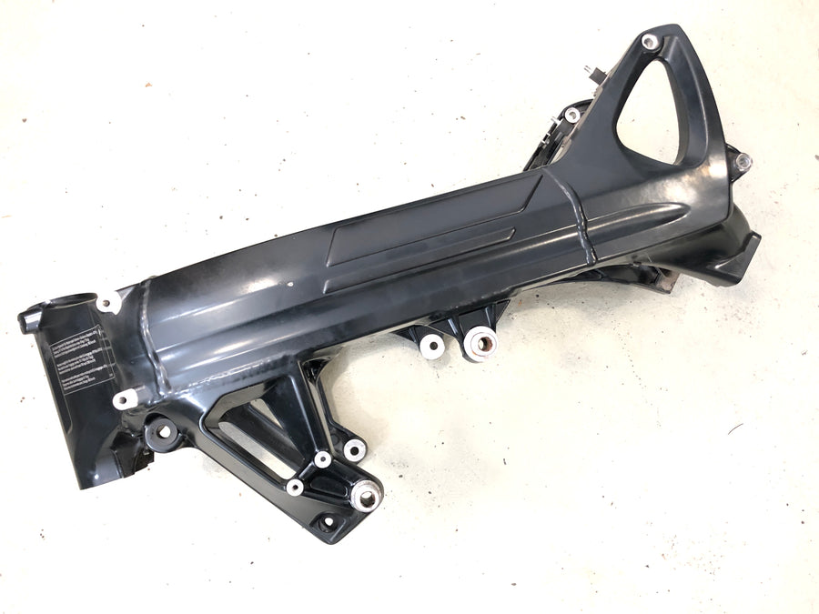BMW F 800 ST [2006] - quadro com artigos - sem acidente
