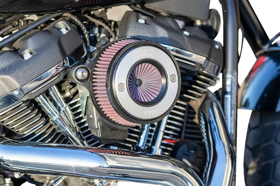Harley-Davidson FXFB 1750 Softail Fat Bob 107 [2021] - Air Stinger Stealth Luftfiltersatz – Oberfläche: Schwarz, Verchromt – Bild 5