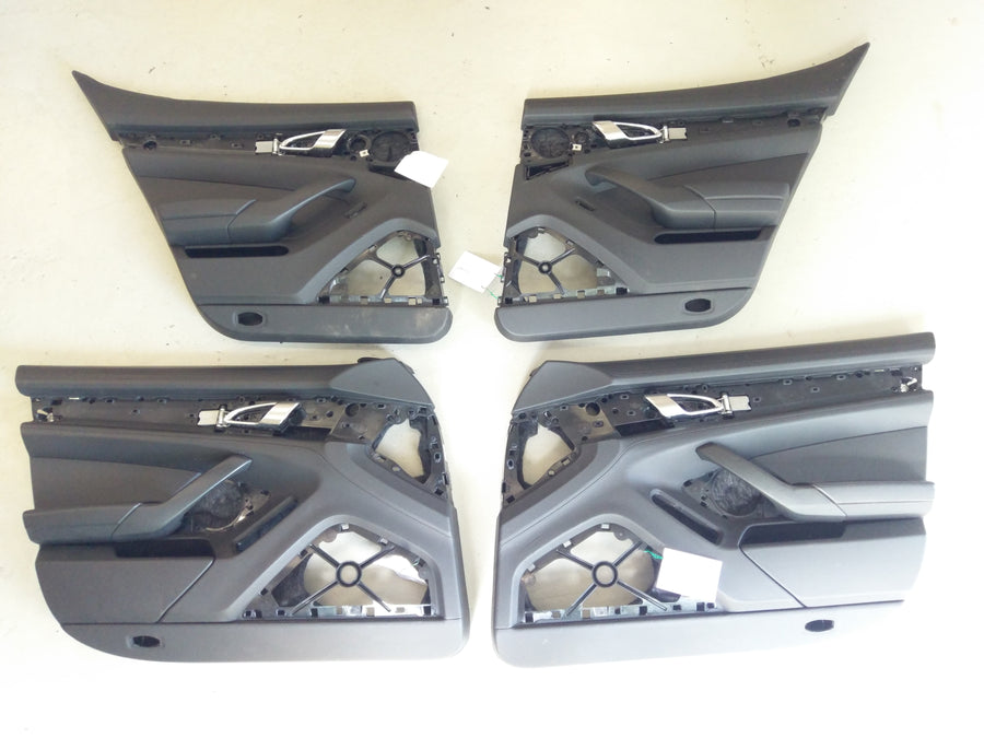Porsche Panamera Turbo [2010] - Porta de papelão revestimento da porta da porta da frente e traseira direita e esquerda preta