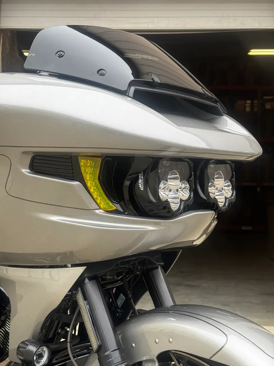 harley-davidson road glide st [CUSTOM DYNAMICS] – aberturas de sinalização dianteiras integradas Shark Demon®