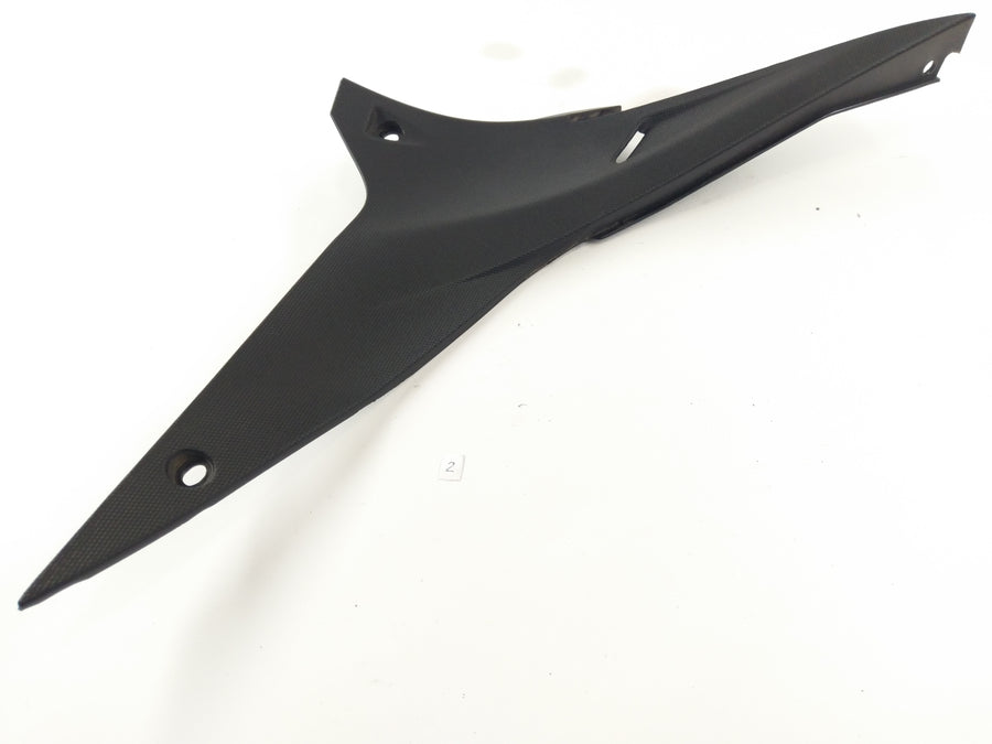 Aprilia RSV4 1000 RK [2010] - Cobertura do quadro de revestimento à direita