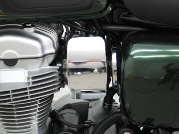 Kawasaki W 800 [2011-2016] - Sistema de injeção no painel decorativo à esquerda