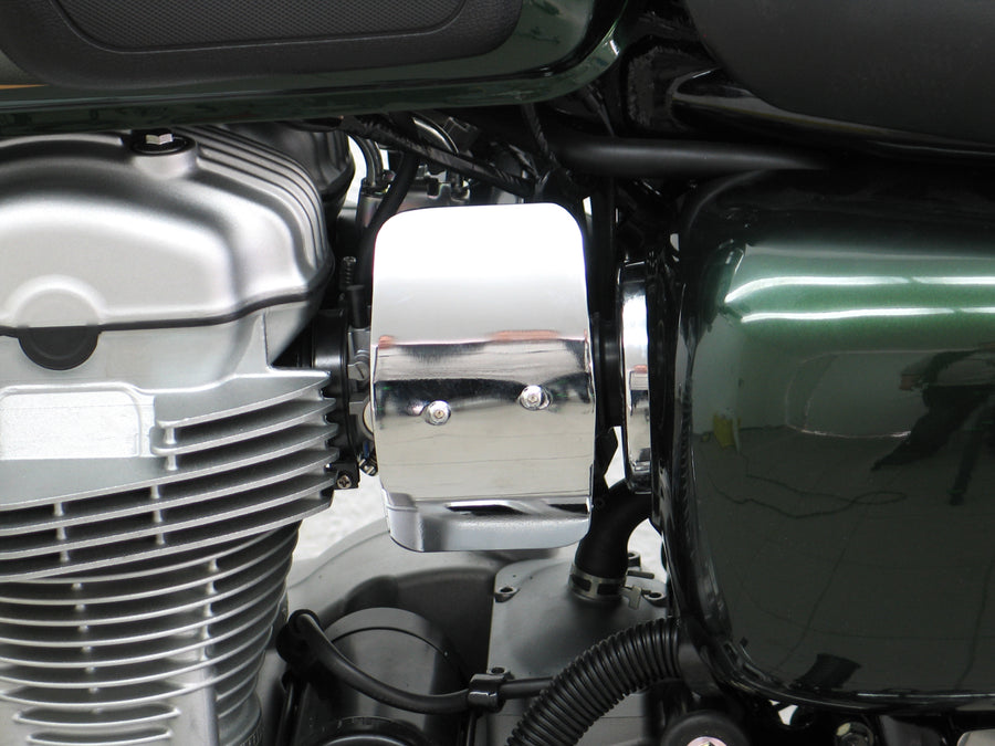 Kawasaki W 800 [2011-2016] - Sistema de injeção no painel decorativo à esquerda