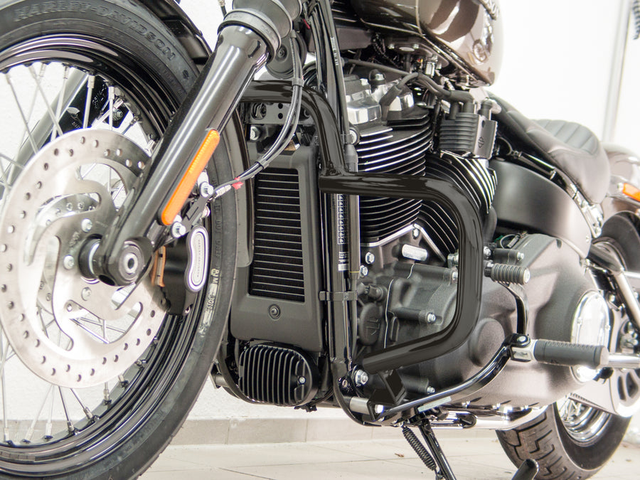 Harley Davidson Sofrail (Milwaukee -eight 107/114) [2018] - Barra de proteção, feita de tubo de 32 mm, forma plana, preto