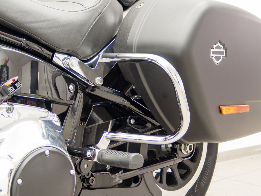 Harley Davidson Softail Sport Glide (Milwaukee-Eight 107/114) [2018] - Barras de proteção traseira para malas