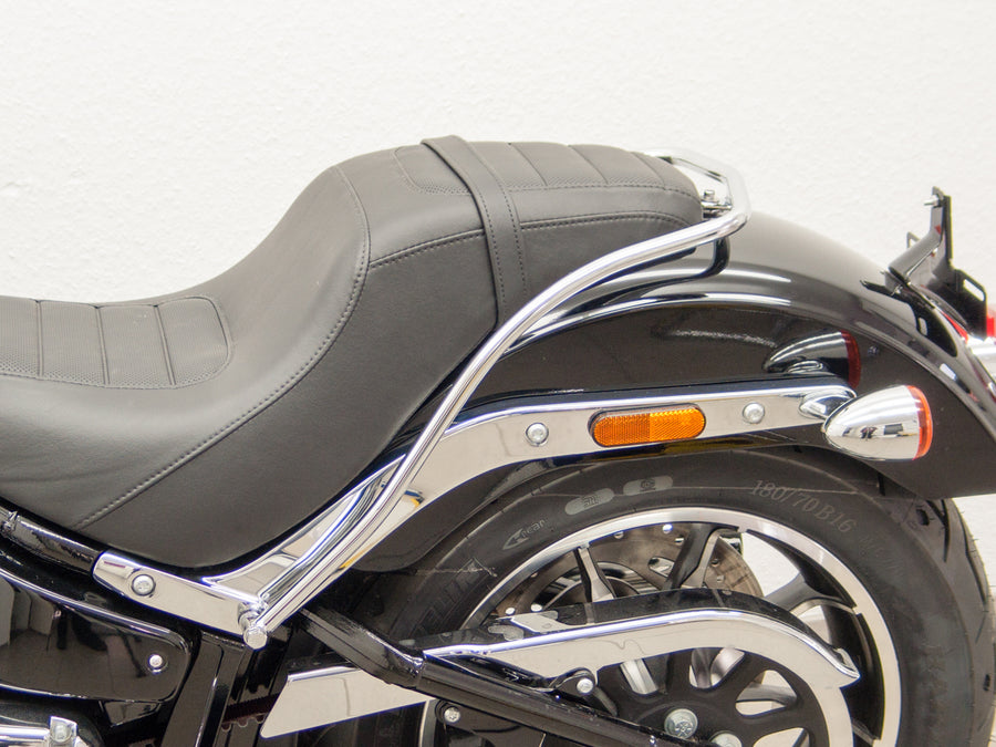 Harley Davidson Sofrail Low Rider (Milwaukee -eight 107/114) [2018] - Borda do assento