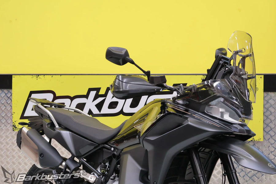 Ducati Multistrada V4 [BARKBUSTERS] – Kit de Hardware – Vista lateral de montagem em dois pontos