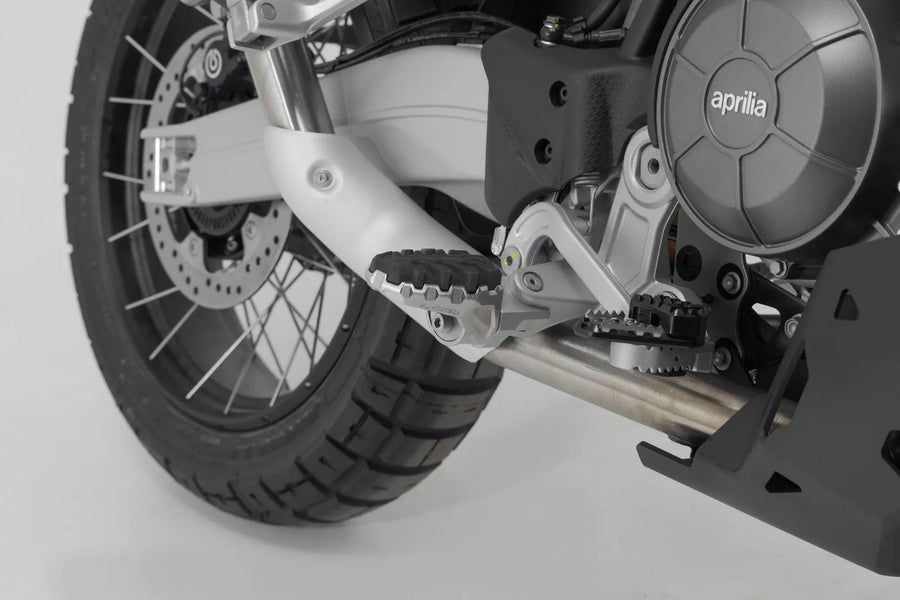 Aprilia Tuareg 660 [SW-MOTECH] – Apoio para os pés Evolution