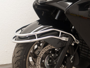 Suzuki em 400 Burgman [2007-2009]-Relando para a Folha de Proteção das Rodas Frontais