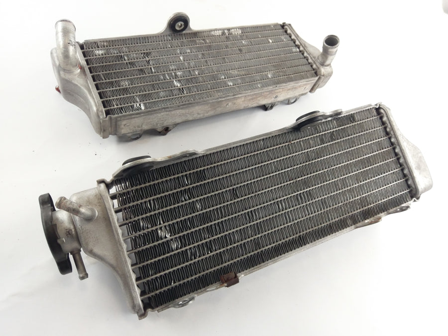 Husqvarna te 570 H6 [2002] - Casal mais frio da água esquerda e direita