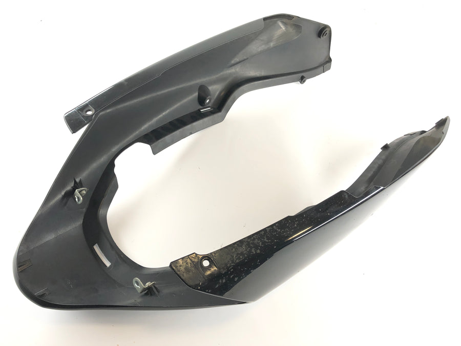 Honda VFR 800 FI RC46 [2000] - Disfarçar o revestimento traseiro