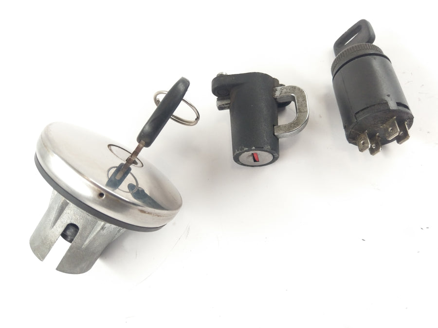 Moto Guzzi Nevada 750 LK [2001] - Locksmith Ignition Gap Tanl Lid Helmet Lock