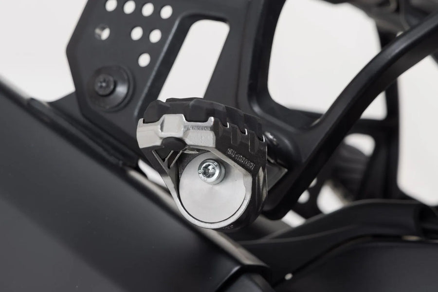 Harley Davidson Pan America 1250 [SW-MOTECH] – Apoio para os pés Evolution