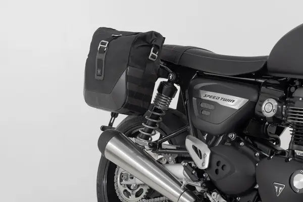 Triumph Speed Twin 1200 [2019-2024] - Legend Gear LC2 Seitentaschensystem Black Edition – Bild 2