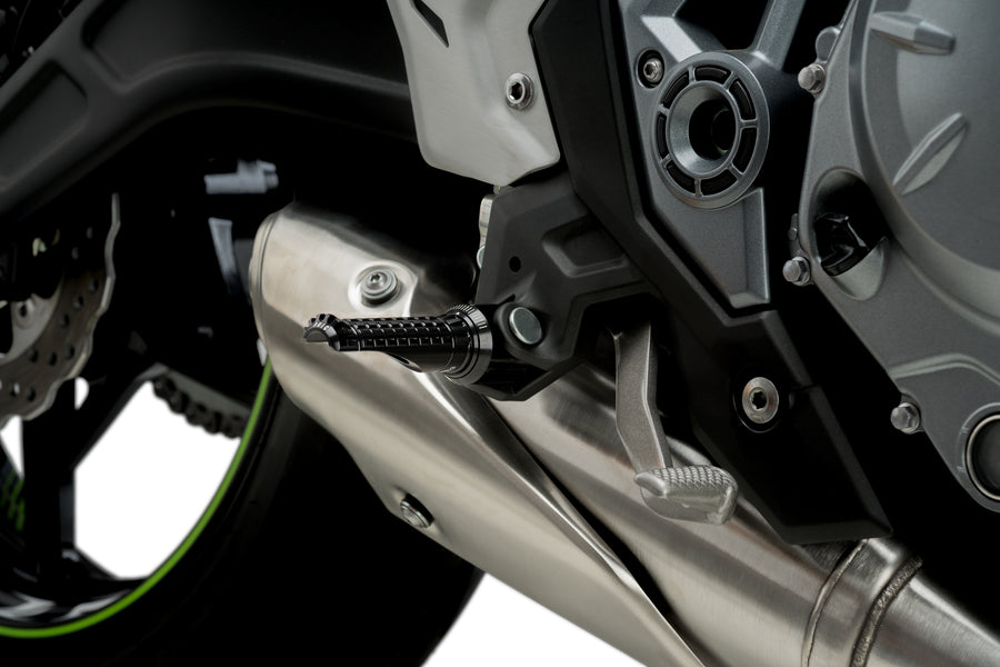 KTM RC 390 [2025] – Apoios para os pés R-Fighter – prata