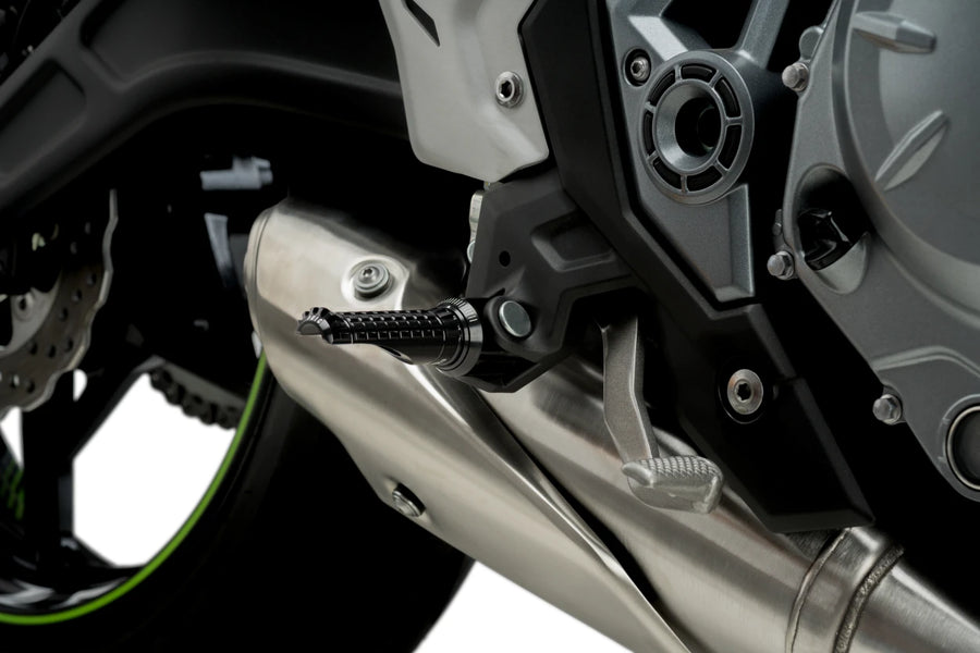 KTM RC 390 [2025] – Apoios para os pés R-Fighter – titânio