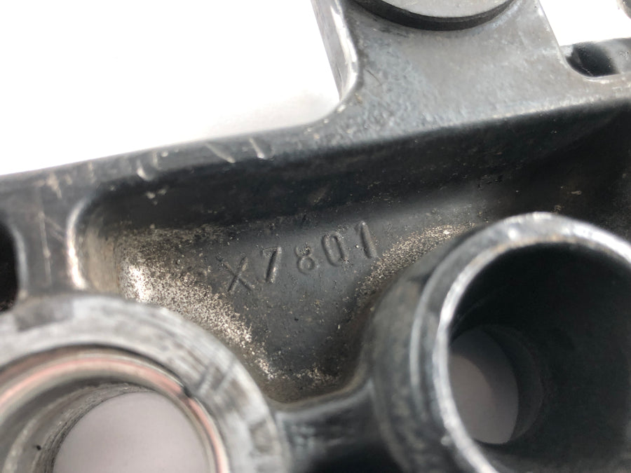 Suzuki DR 750 S SR41B [1988] - Ponte do garfo acima