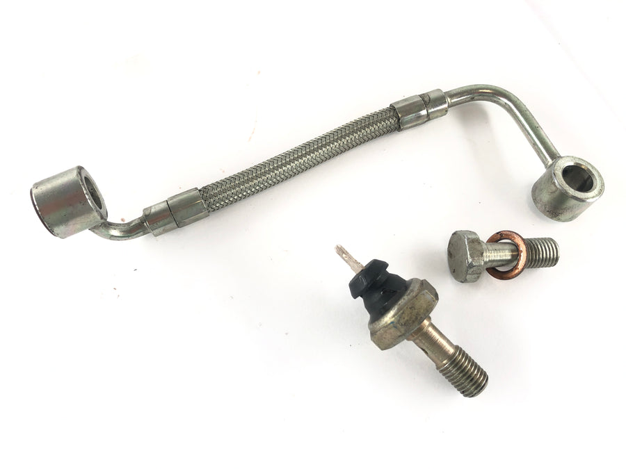 Triumph Sprint 955i RS T695 [2001] - Linha de petróleo com sensor
