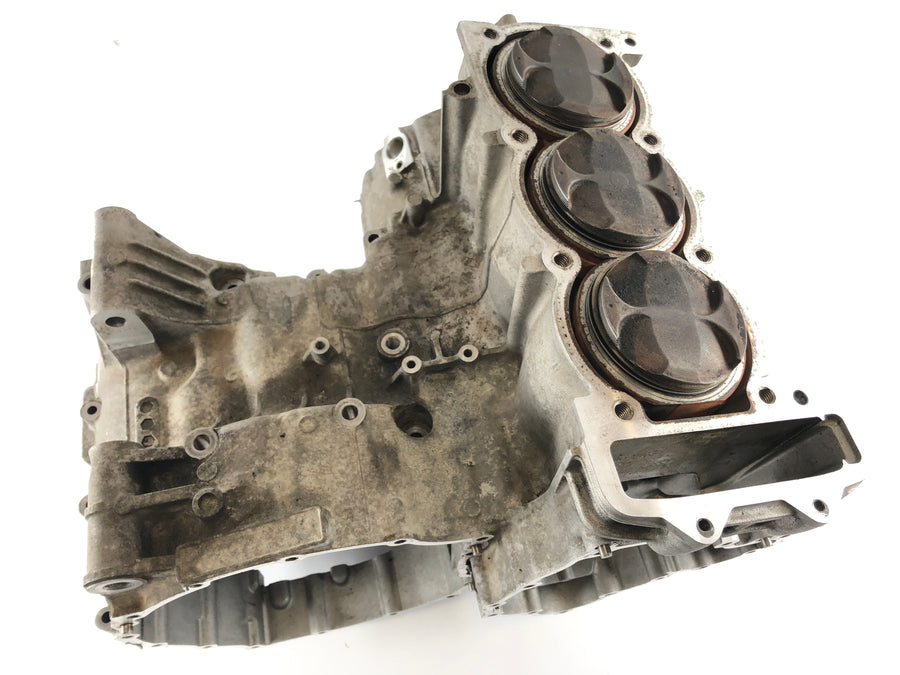 Triumph Daytona 955i T595 [2001] - Habitação do motor com cilindro e arbustos de corrida