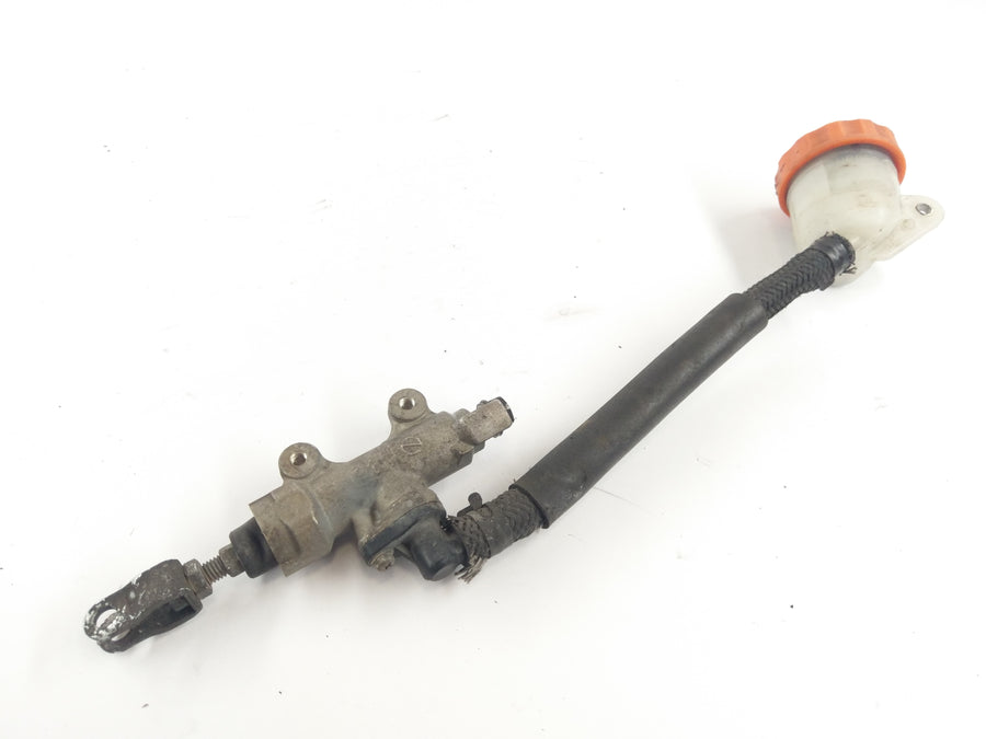 Honda CBR 1000 F SC24 [1991] - Bomba de freio na parte traseira com recipiente de compensação