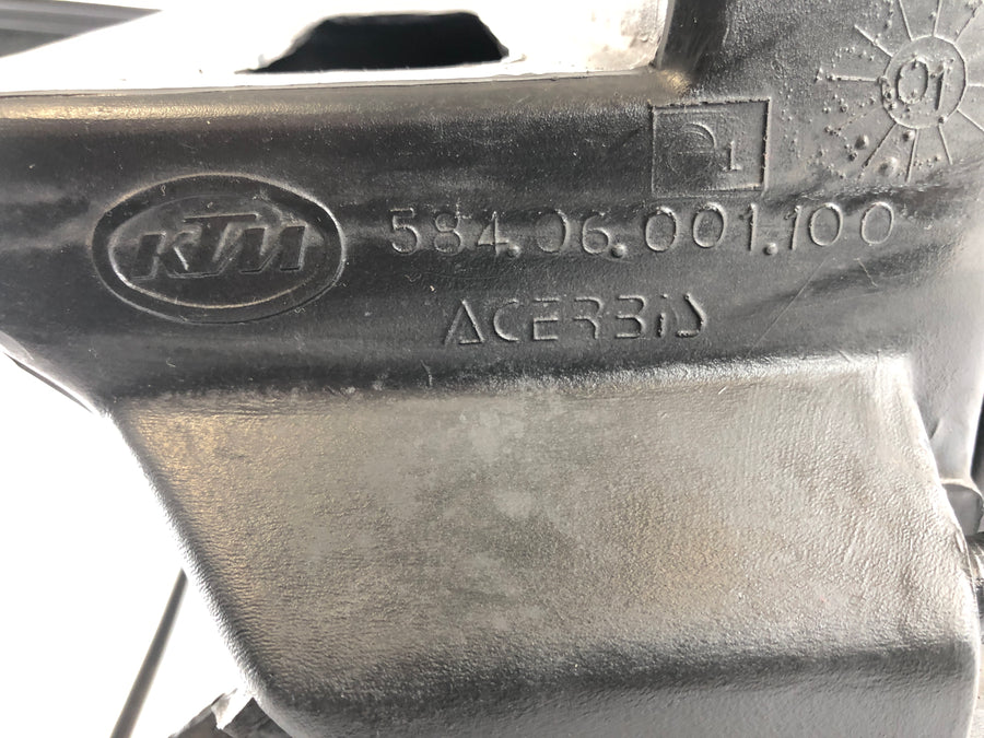 KTM 640 LC4 Prestige [2003] - Caixa de filtro de ar da caixa aérea