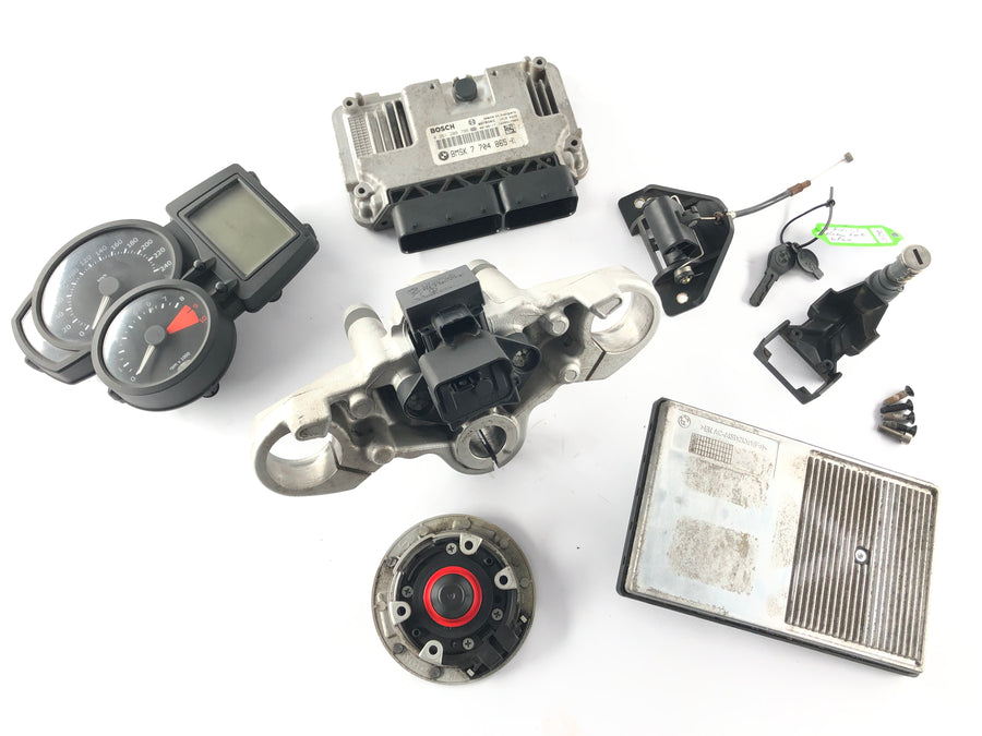 BMW F 800 ST [2006] - Locksmith com imobilizador e ponte de garfo