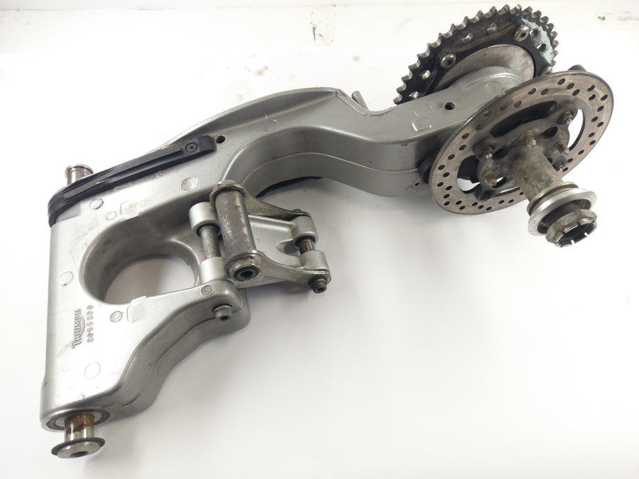 Triumph Daytona 955i T595 [1998] - balanço da roda traseira sufocada
