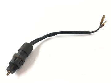 Kawasaki Z 750 E KZ750E [1981] - Interruptor da luz de freio na parte traseira
