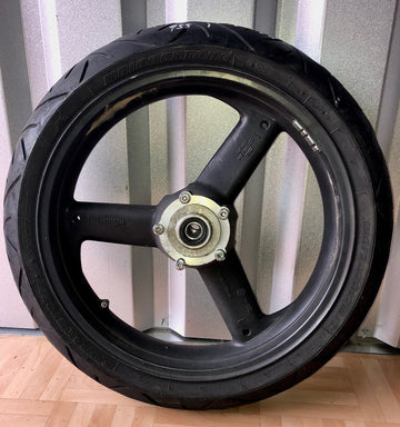 Triumph Daytona 955i T595N [2001] - borda da roda dianteira da roda dianteira borda