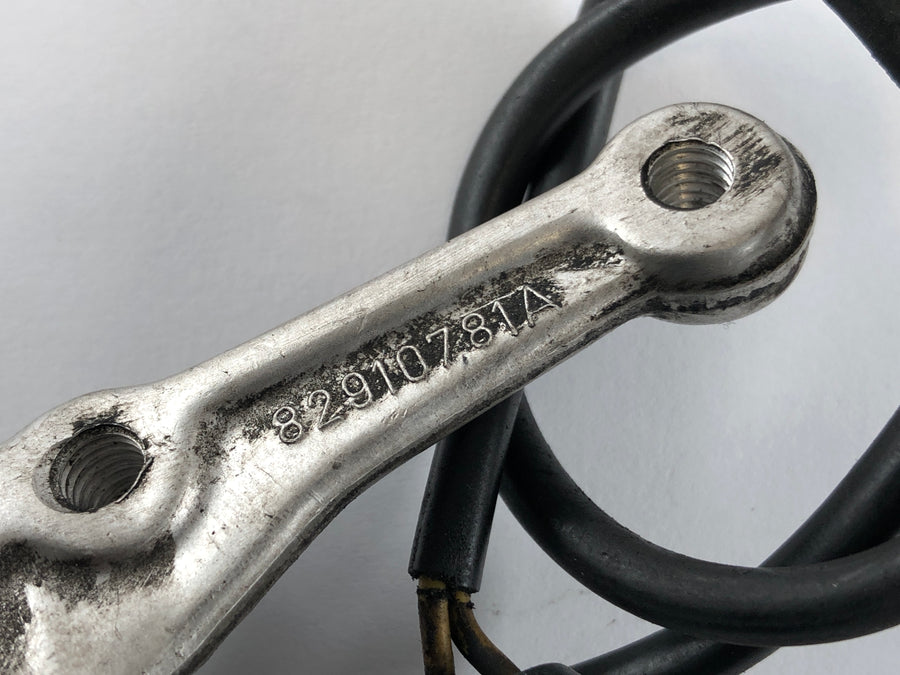 Ducati 999 H4 [2003] - Chave de luz de freio na parte traseira com porta do pedal do freio