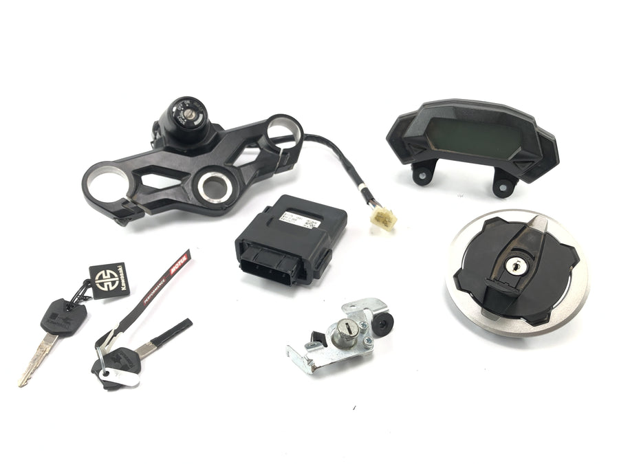 Kawasaki Ninja 125 BX125B [2024] - Conjunto de fechadura com ponte de garfo