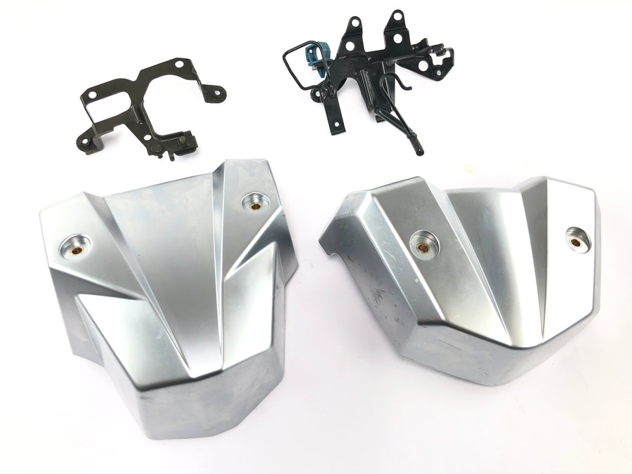 Yamaha MT01 RP12 [2007] - Seitendeckel Motorverkleidung mit Halter links und rechts