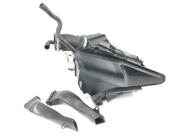 Husqvarna 701 Svartpilen [2019] - Caixa do filtro de ar Caixa do filtro de ar Caixa de admissão