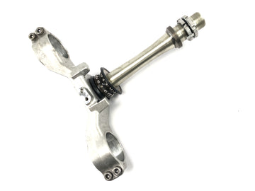 Yamaha YZF R1 RN09 [2002] - Tubo inferior da cabeça da ponte do garfo