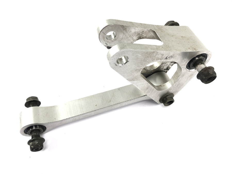 Yamaha YZF R1 RN09 [2002] - Alavanca do amortecedor da suspensão traseira do suporte da mola de deflexão