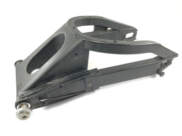 Yamaha YZF R1 RN09 [2002] - Braço oscilante da roda traseira com eixo do braço oscilante