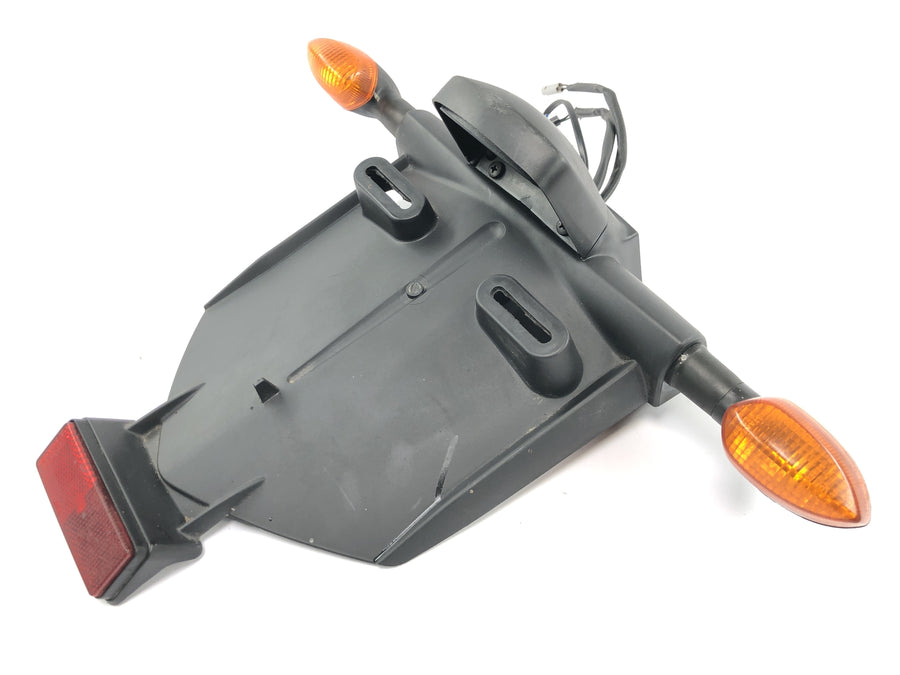 Yamaha YZF R1 RN09 [2002] - porta-placa com iluminação indicadora e refletor
