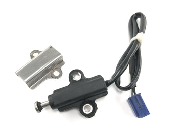 Yamaha YZF R1 RN09 [2002] - Interruptor do cavalete lateral